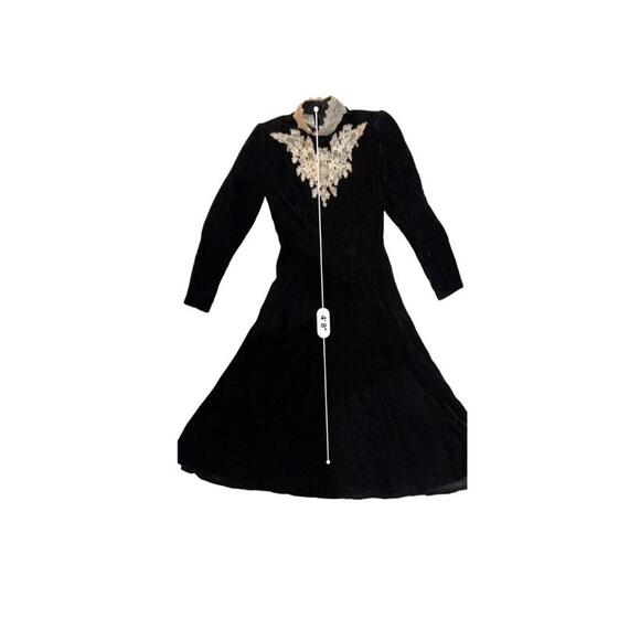 Vintage Gunne Sax Black Velvet Dress White Lace Collar & Long Sleeves For Women - Picture 8 of 11